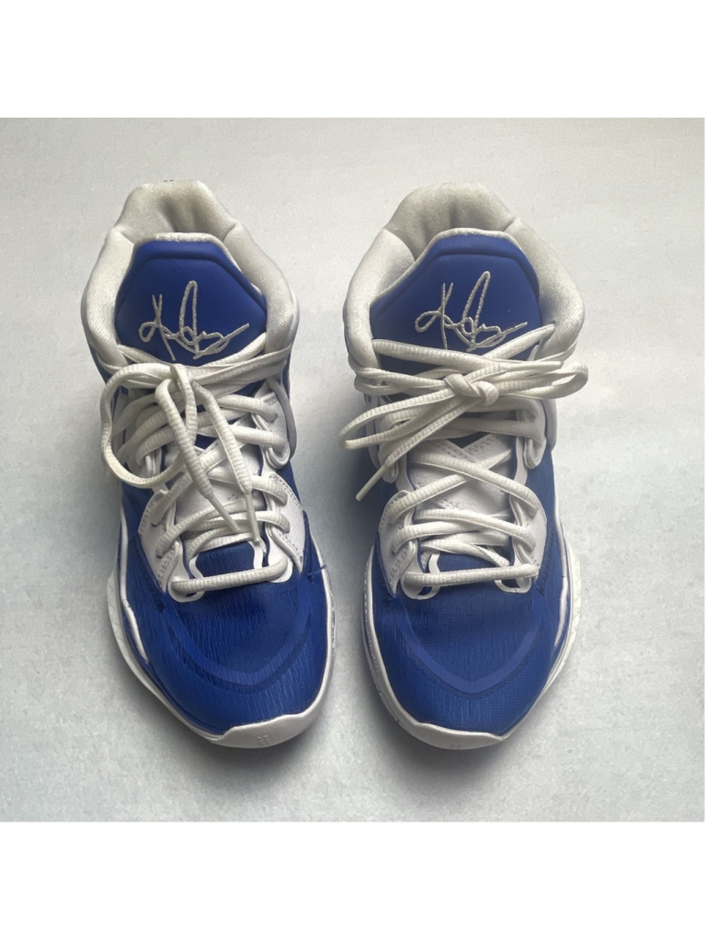 Nike Kyrie Youth Basketball Shoes Blue/White US Size 5.5Y Unisex